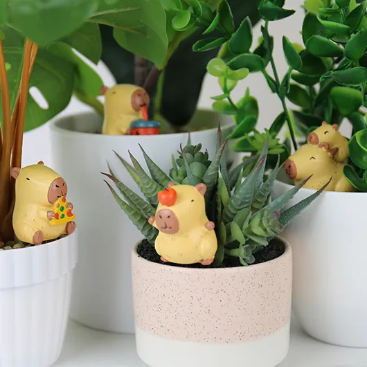 Mini Capybara Plant Pot Markers – Set of 4