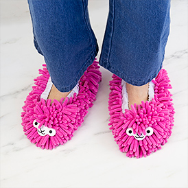 Lllama Cleaning Slippers