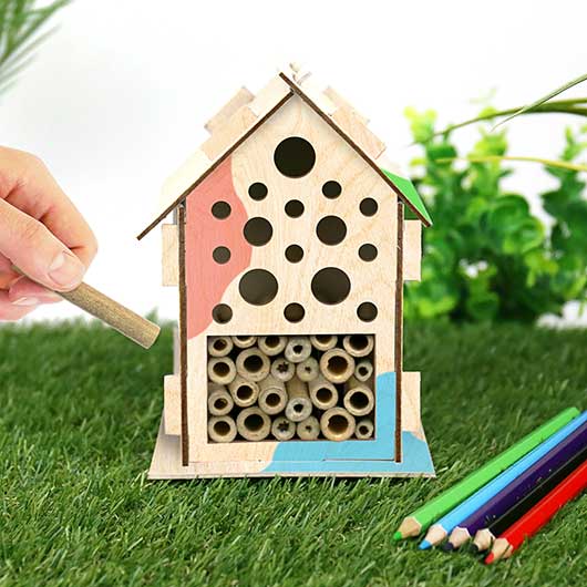 Bug Hostel - DIY Habitat